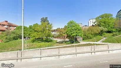 Industrilokaler till försäljning i Solna - Bild från Google Street View