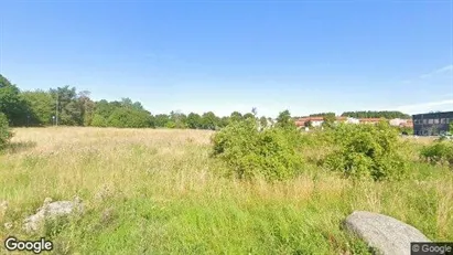 Lagerlokaler att hyra i Upplands Väsby - Bild från Google Street View